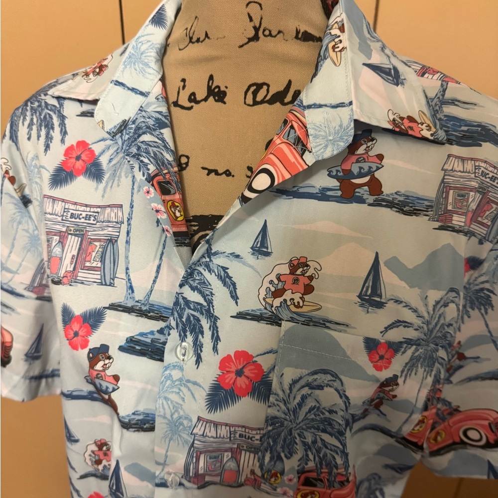 Light Blue Hawaiian-Inspired Short-Sleeve Button-Down Shirt.  Great for a Luau! - Picture 3 of 8